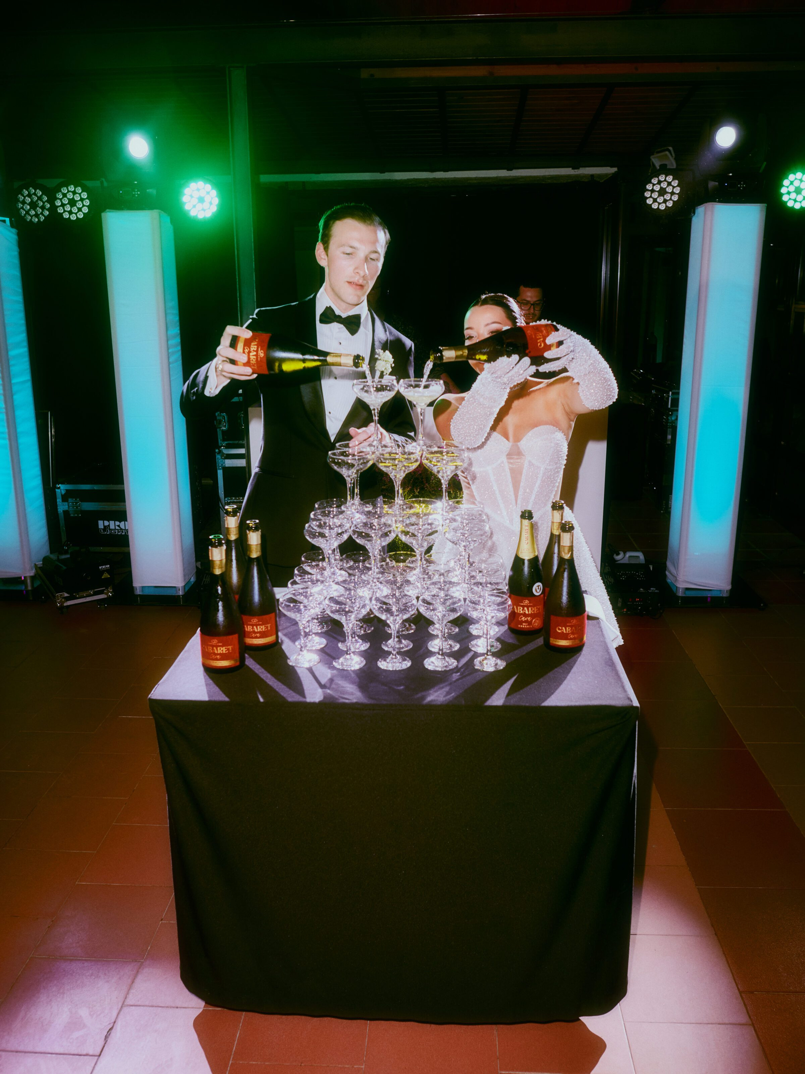 Wedding photographer Barcelona Bridal avenue