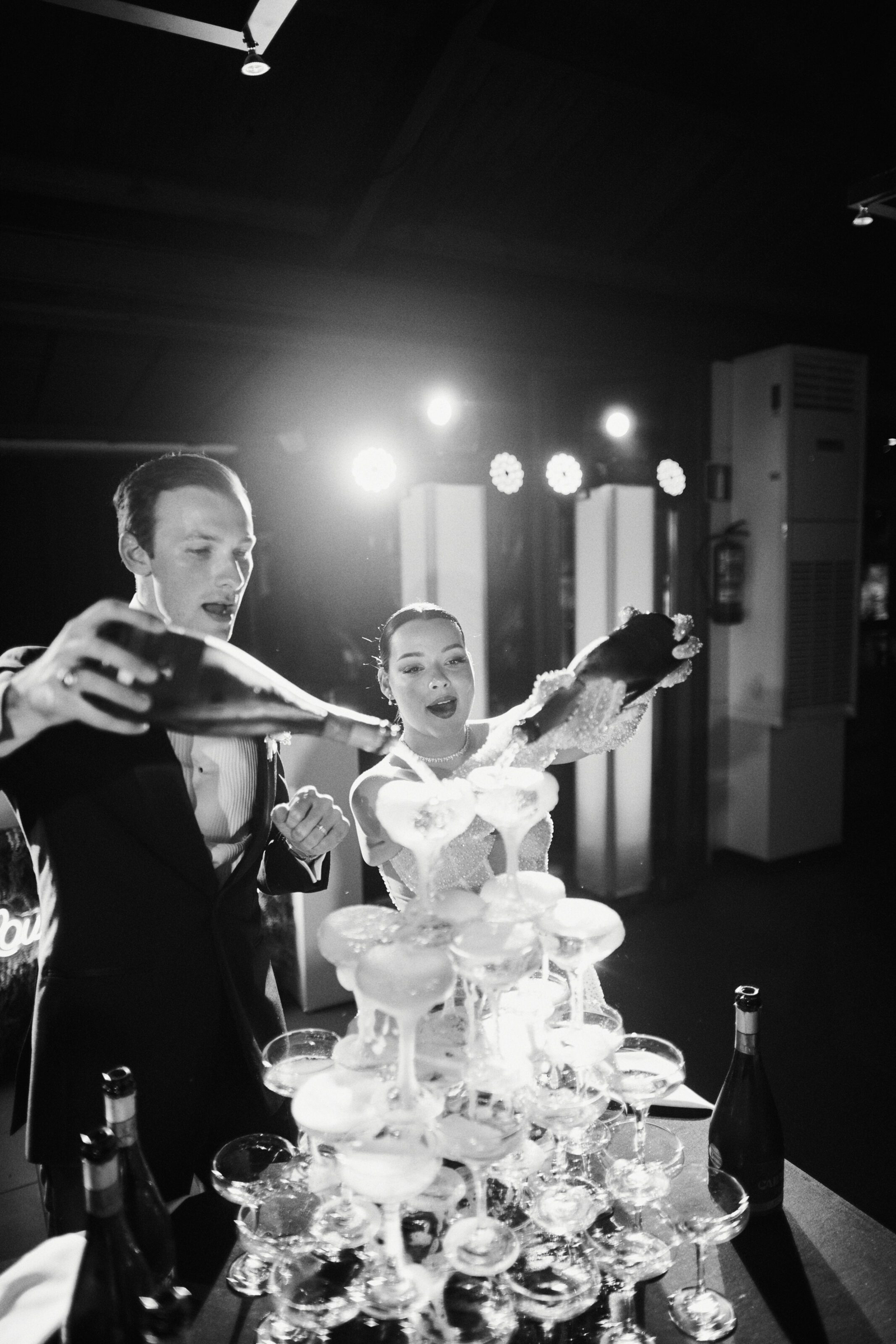 Wedding photographer Barcelona Bridal avenue