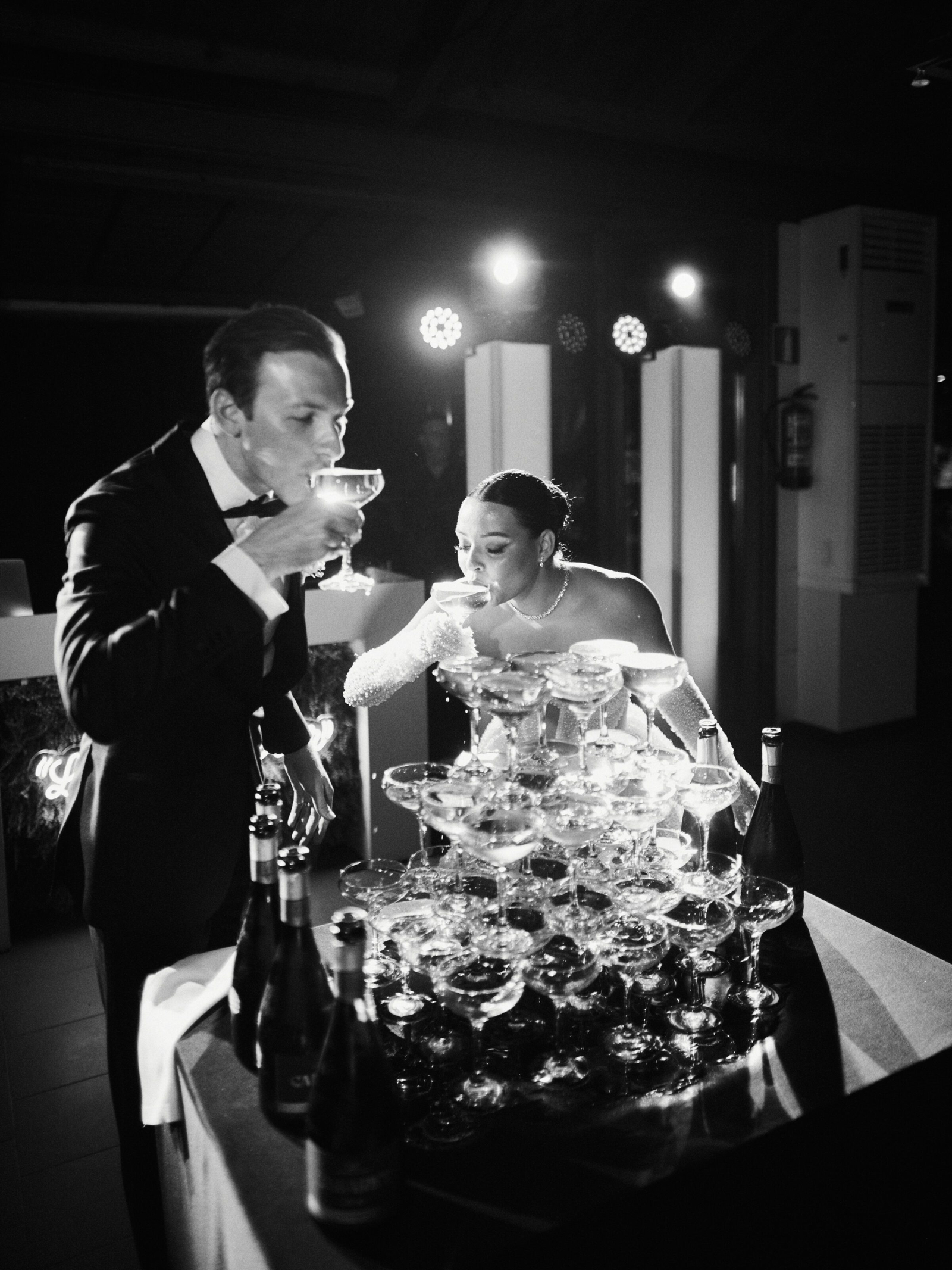 Wedding photographer Barcelona Bridal avenue