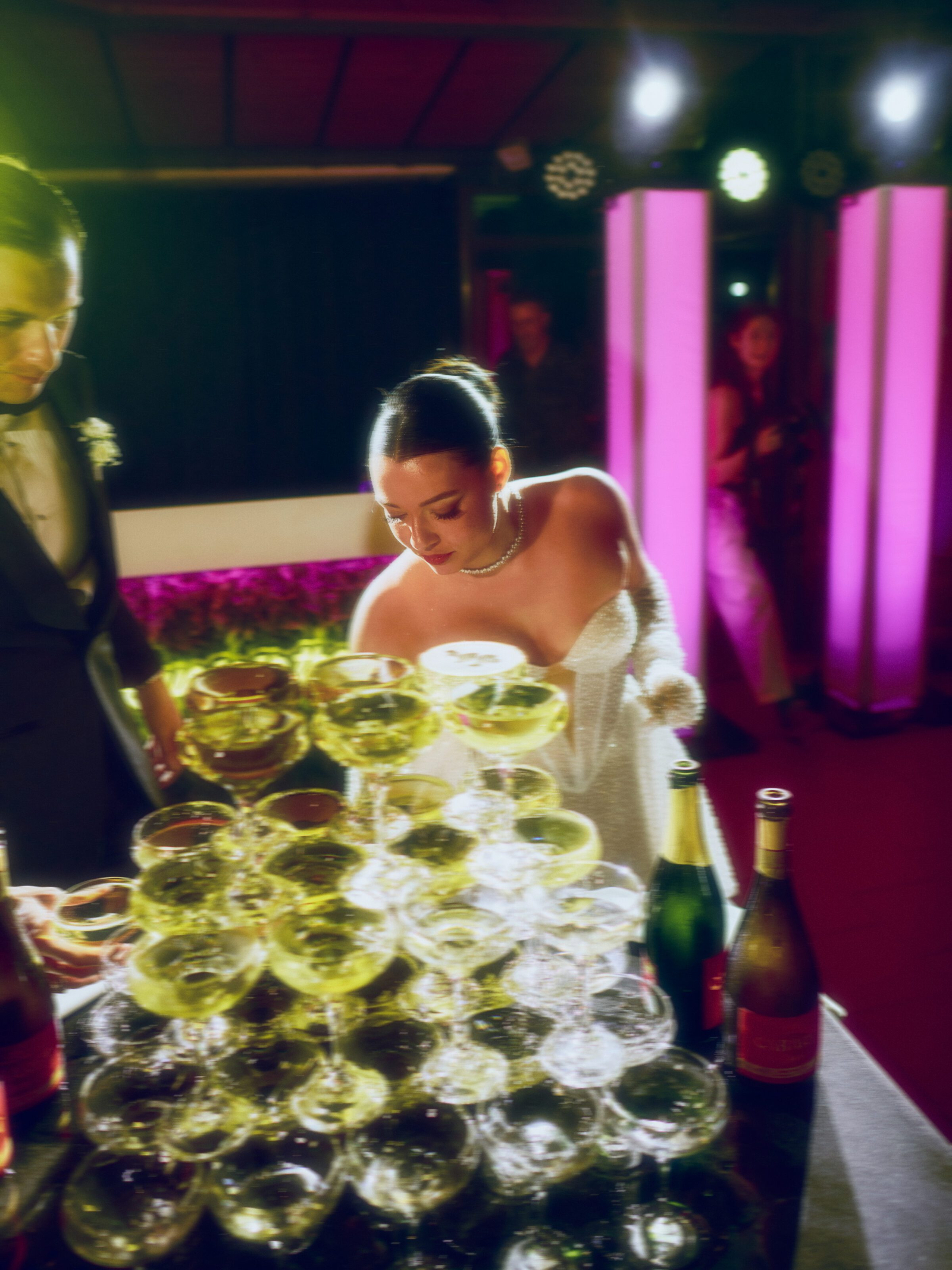 Wedding photographer Barcelona Bridal avenue