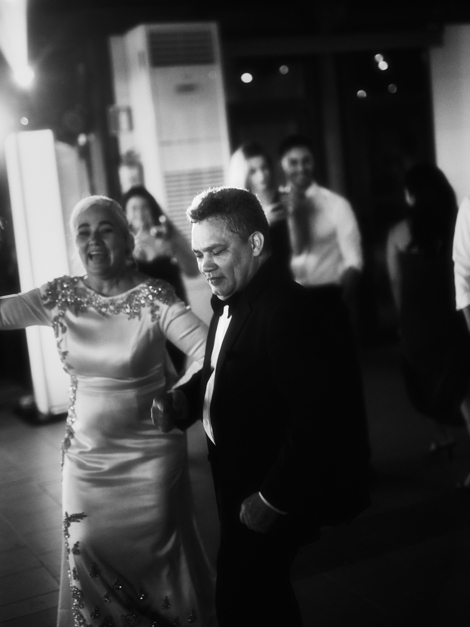 Wedding photographer Barcelona Bridal avenue